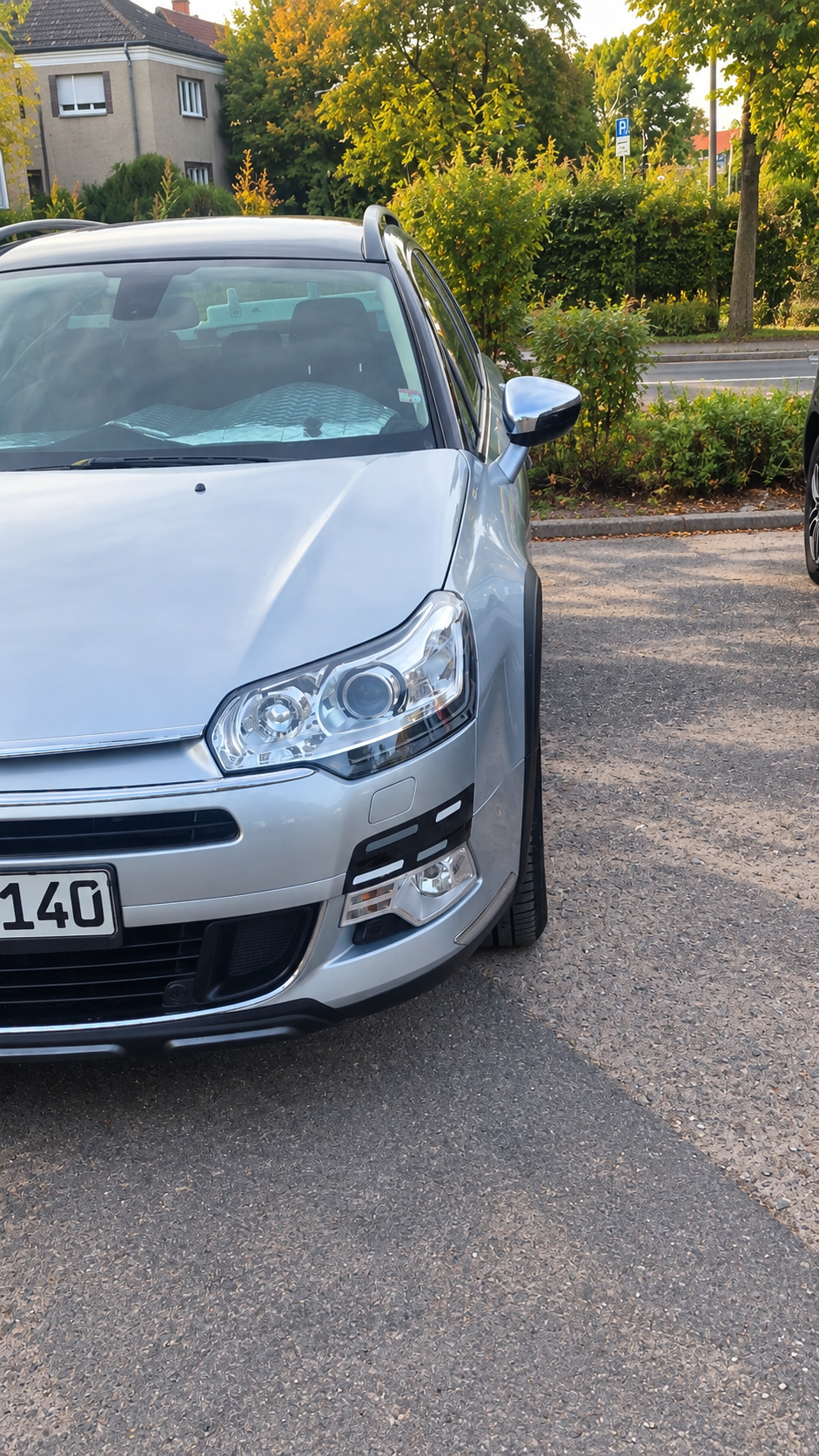 Silver Citroën C5 X7 with CitroWings front-bumper styling, shown without annotations.
